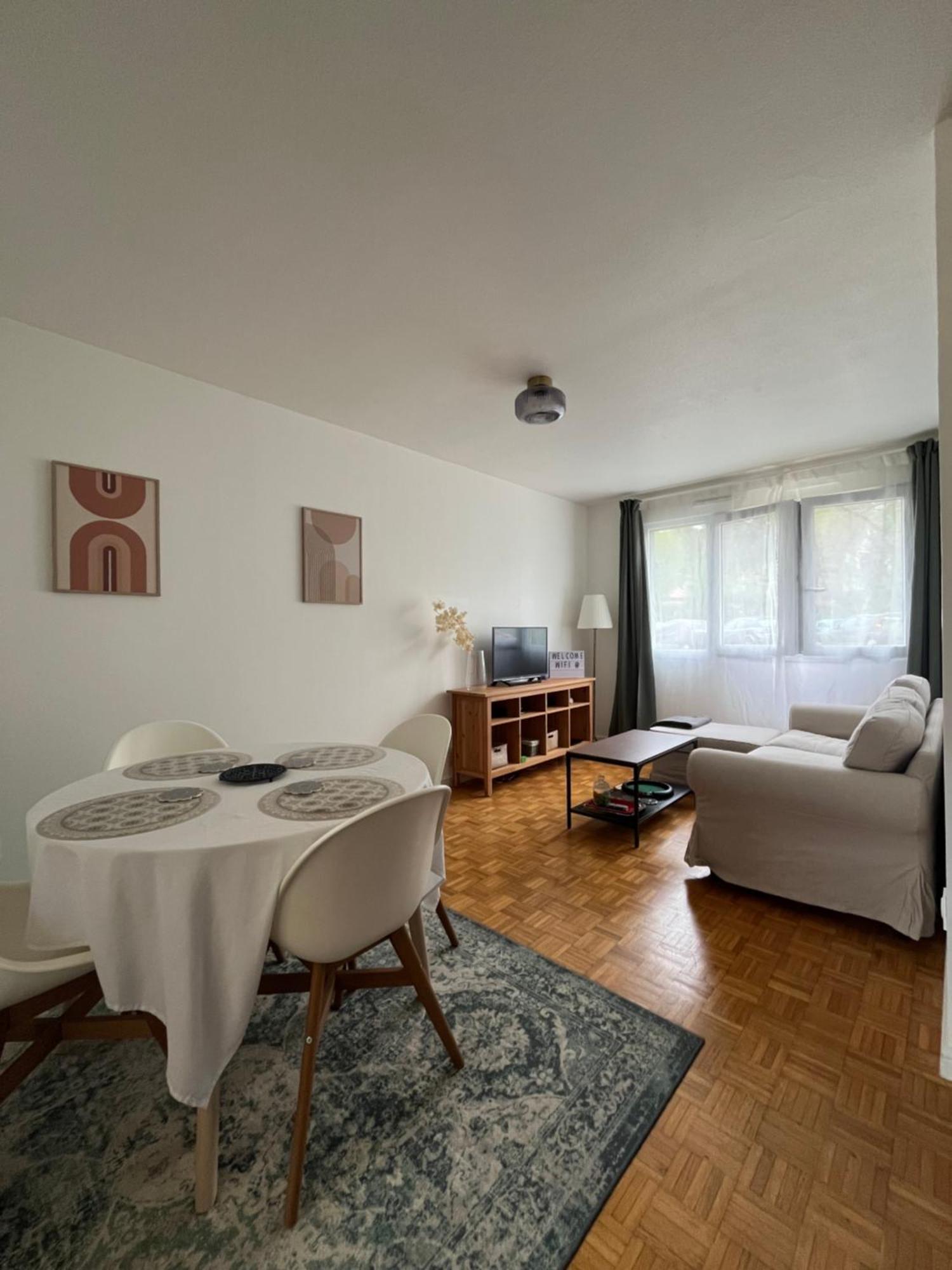 Appartement Cosy Et Confortable Saint-Genis-Laval Eksteriør bilde